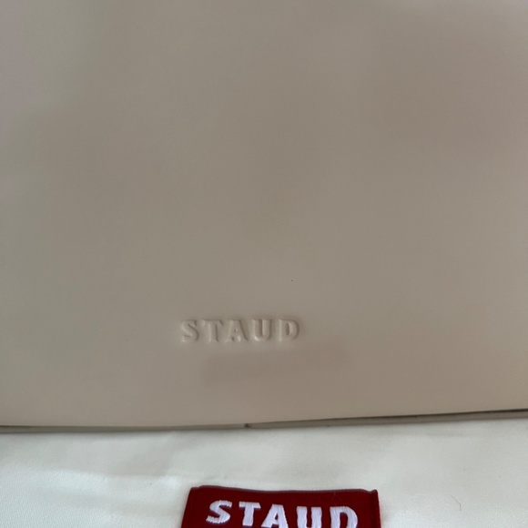 STAUD Alec Oat Leather Bag - Picture 7 of 11